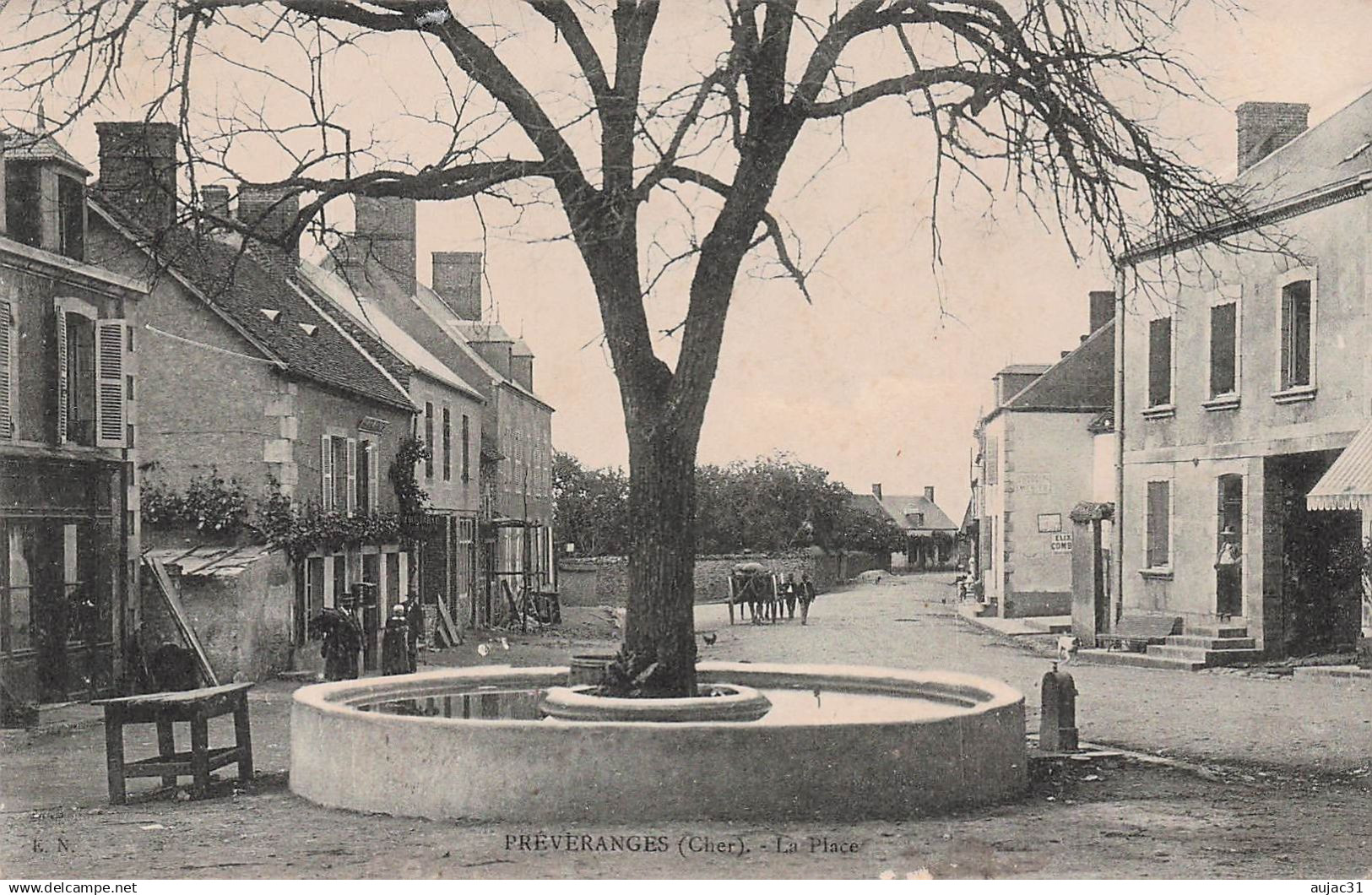 Dép 18 - Préveranges - La place - état