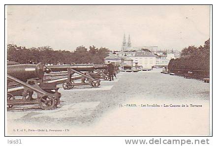 Dép 75 - Militaria - Matériel - RF5930 - Paris - Arrondissement: 07 - Les Invalides - Les canons de - bon état général