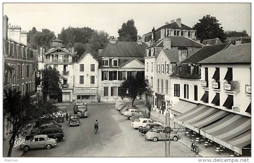 - depts div.-ref-KK287- pyrenees atlantiques - salies de bearn - place jeanne d albret - hotel restaurant le blason -