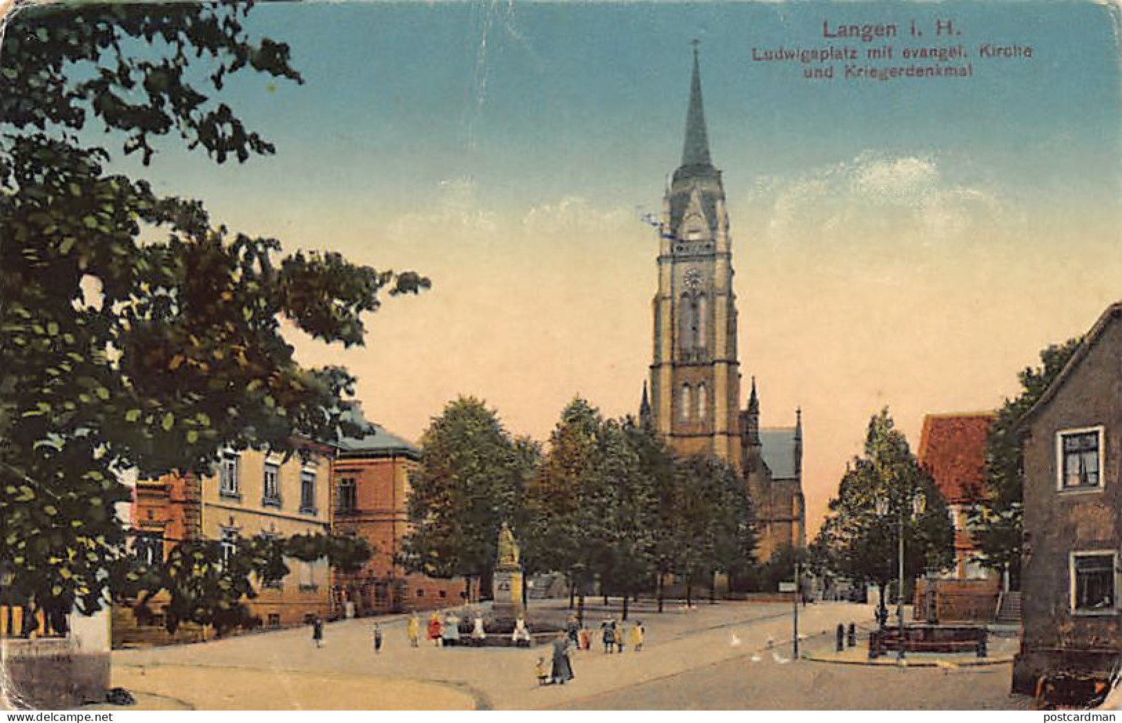 Deutschland - LANGEN (HE) Ludwigsplatz mit evangel. Kirche und Kriegerdenkmal