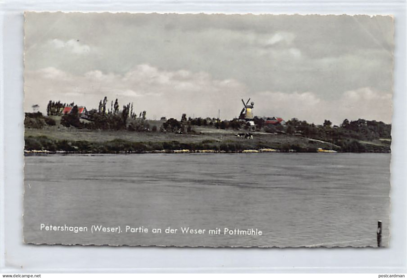 Deutschland - Petershagen (NW) Partie an der Weser mit Pottmühle