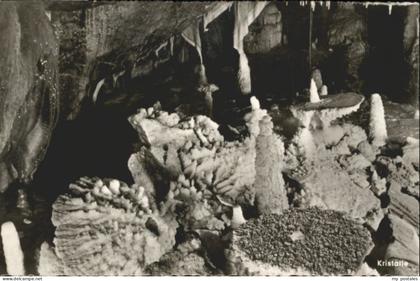 Attendorn Tropfsteinhoehle Kristalle