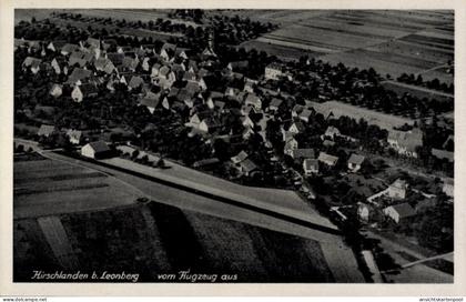 CPA Hirschlanden Ditzingen in Württemberg, Luftaufnahme von Hirschlanden, viele Dächer, ländliche