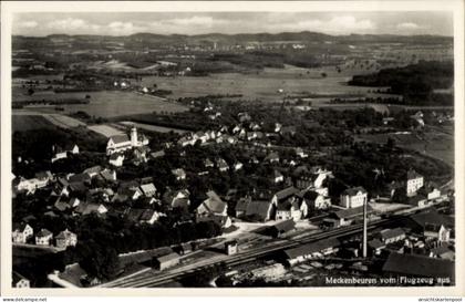 CPA Meckenbeuren in Oberschwaben Württemberg, Luftaufnahme von Landschaft von oben, Häuser, Felde