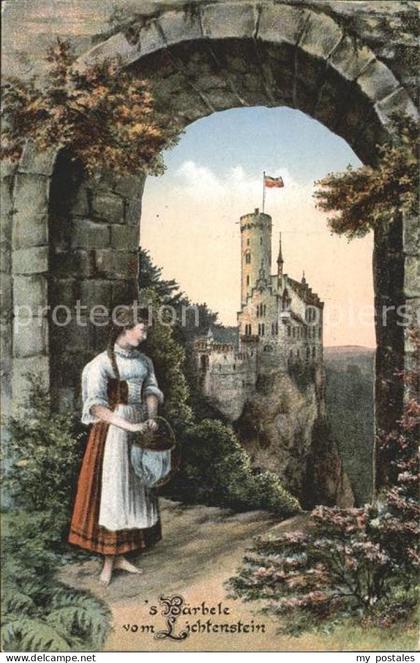 Lichtenstein Wuerttemberg Baerbele vorm Schloss Lichtenstein