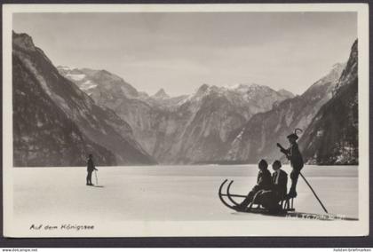 Königsee, Schlitten mit 3 Personen und Wanderer