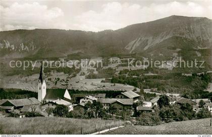Toerwang Ortsansicht mit Kirche Hochries Chiemgauer Alpen