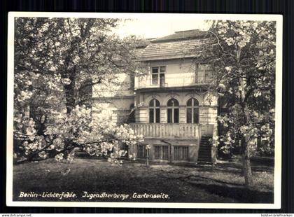 Berlin - Lichterfelde, Jugendherberge, Gartenseite