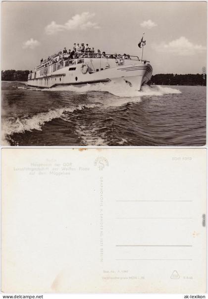 Berlin Luxusfahrgastschiff der Weißen Flotte auf dem Müggelsee 1963