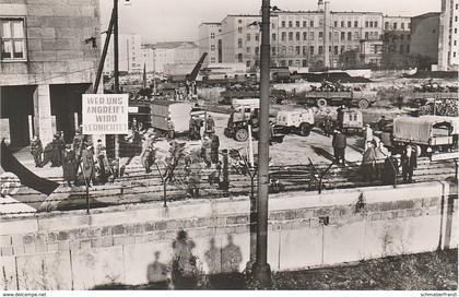 Foto AK Berlin Grenze Berliner Mauer Wall Blick Wilhelmstraße Wer uns angreift wird vernichtet West Sektor SBZ