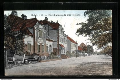 AK Brück i. M., Eisenbahnstrasse mit Postamt