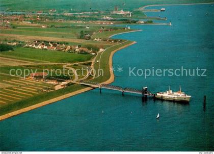 Brunsbuettel Elbefaehre Faehrschiff Schleswig-Holstein