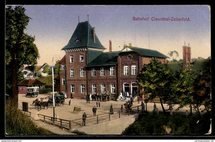 AK Clausthal-Zellerfeld, Bahnhof Clausthal-Zellerfeld mit Passanten