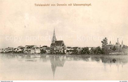 Demmin Mecklenburg Vorpommern Panorama mit Wasserspiegelung