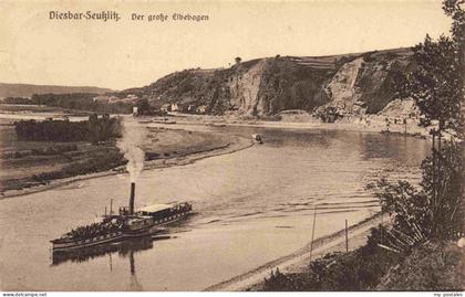 Diesbar-Seusslitz Nuenchritz Sachsen Der grosse Elbebogen mit Elbedampfer