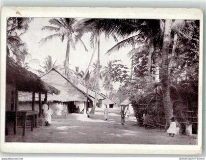 13281809 - Dorfstrasse im Digolande in Tansania