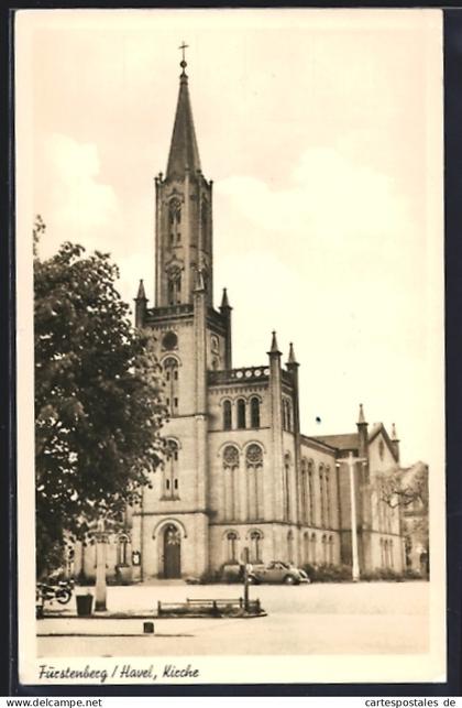 AK Fürstenberg /Havel, Kirche mit Strassenpartie