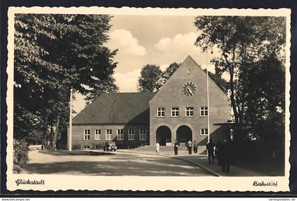 AK Glückstadt, Bahnhof mit Strasse