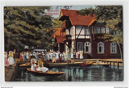 39124144 - Wotschofska im Spreewald bei Luebbenau. Personen und Ruderboote ungelaufen  Rueckseite leicht stockfleckig,