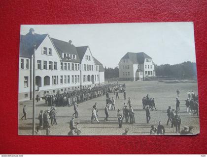 ALLEMAGNE - GUETERSLOH - GÛTERSLOH - CARTE PHOTO - CAMP PRISONNIERS OFFIZIER GEFANGENEN  LAGER - INTERIEUR DU CAMP...