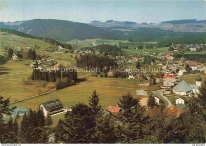 Hinterzarten Breisgau-Hochschwarzwald BW Hochschwarzwald Dorf Wald Wiesen Kirche