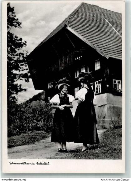 39835944 - Frauen Tracht