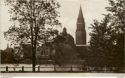 Kiel, Rathaus und Stadttheater - am Kleinen Kiel
