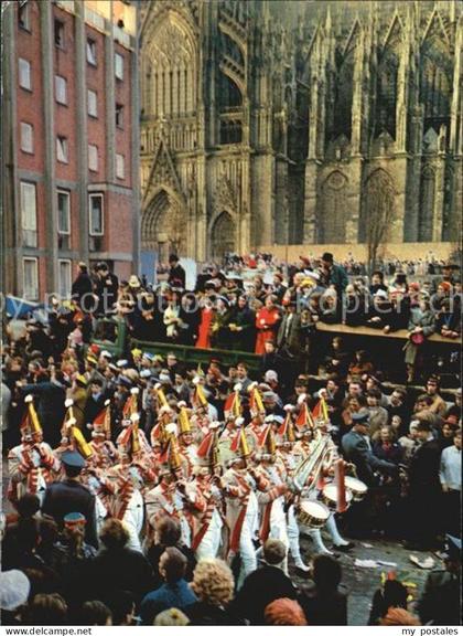 Koeln Rhein Karneval Prinzengarde Rosenmontagszug Dom