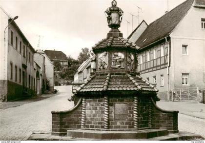 Kohren-Sahlis Toepferbrunnen auf dem Marktplatz