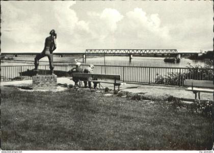 Lauenburg Elbe Lauenburg a. d. Elbe Bruecke Denkmal x 1962