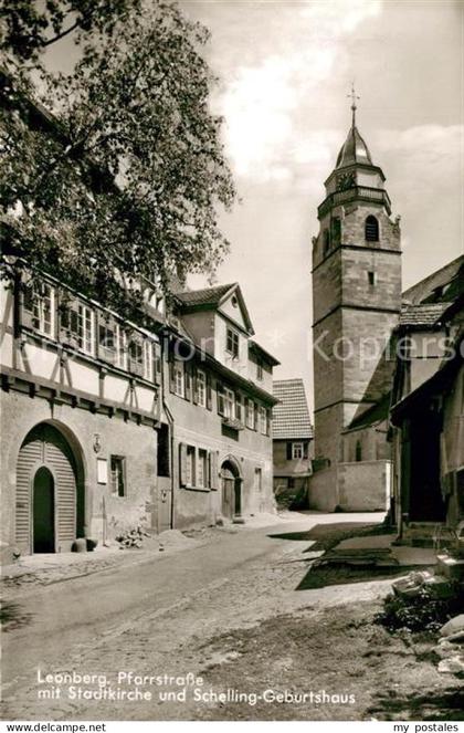 Leonberg Wuerttemberg Pfarrstrasse mit Stadtkirche und Schelling Geburtshaus