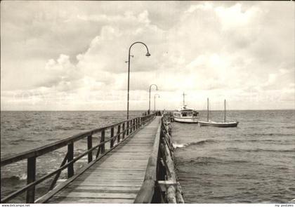 Lubmin Ostseebad Seebruecke Bootsanlegestelle
