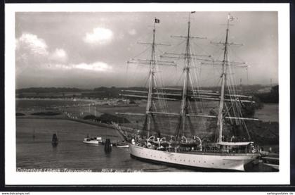 AK Lübeck-Travemünde, Blick zum Priwall, Segelschiff