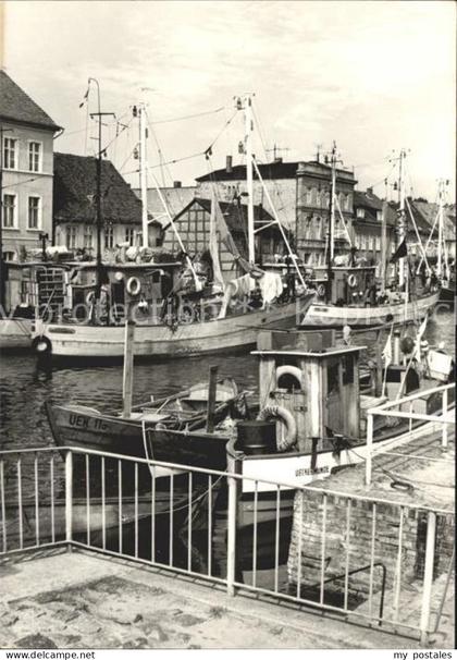 ueckermuende Hafenpartie Fischkutter