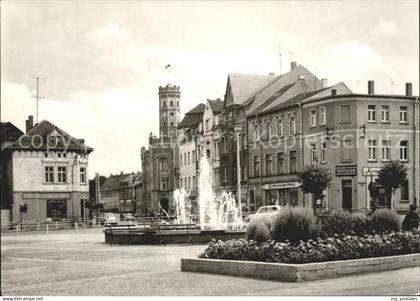 Meuselwitz Blick zum Rathaus Springbrunnen