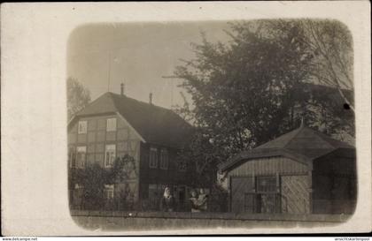 Photo CPA Groß Ilsede in Niedersachsen, Teilansicht mit Fachwerkhaus