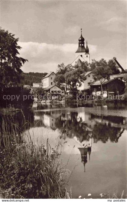 Regen Bayern Partie an der Regen mit Kirche