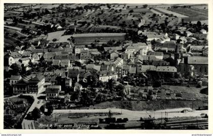 CPA Konz an der Mosel, Luftaufnahme von Konz, Häuser, Landschaft, Flugzeug Sicht