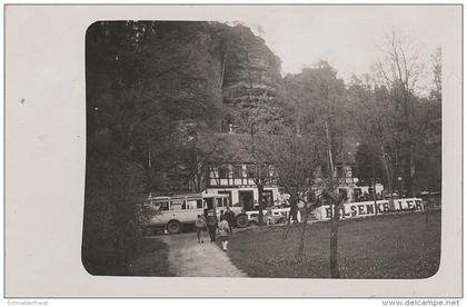 Foto AK Rosenthal Bielatal Schweizermühle Gasthof zum Felsenkeller mit altem Bus bei Pirna Königstein Sächsische Schweiz