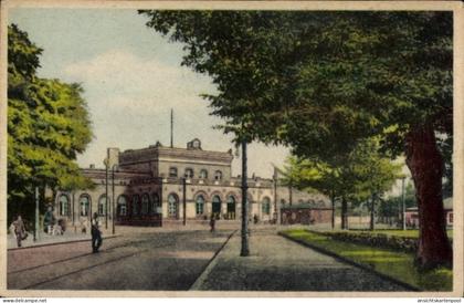 CPA Dessau in Saxe Anhalt, Bahnhof, Straßenseite