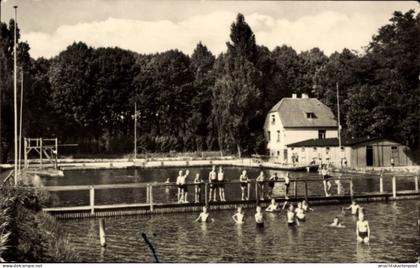 CPA Klötze in der Altmark, Klötze (Altm.) Waldbad, Badesee, Badehaus, Badesteg, Sprungturm