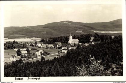 CPA Crostau Oberlausitz, Blick hin zum Dorf, Kirche