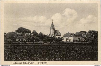 Niendorf - Dorfpartie