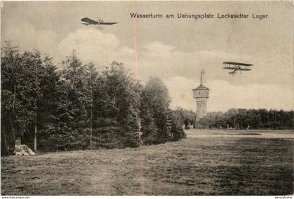 Wasserturm am Lockstedter Lager - Flugzeug