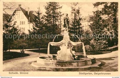 Schwaebisch Gmuend Stadtgarten Brunnen Der Geiger von Gmuend