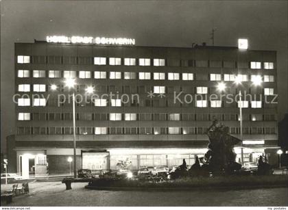 Schwerin Mecklenburg Hotel Stadt Schwerin bei Nacht