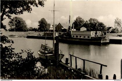 Prerow Ostseebad / Im Hafen