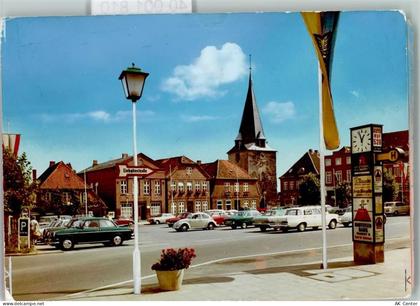 24321 W2322 Lütjenburg FOTO KEINE AK Marktplatz Autos Michaeliskirche - 40001810
