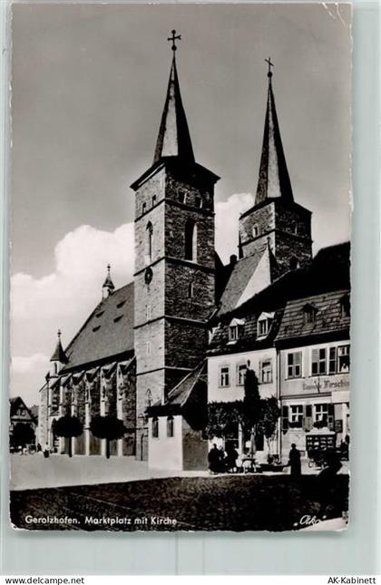 97447 W8723 Gerolzhofen Gebrauchsspuren Marktplatz mit Kirche - 39135073