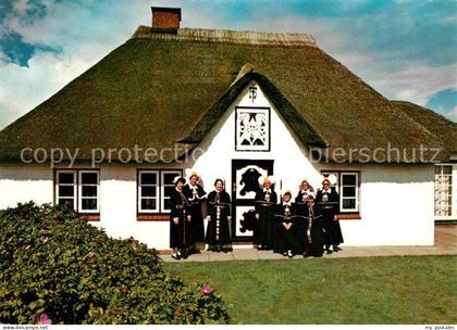 St Peter-Ording Fischerhaus mit Eiderstedter Trachtengruppe St Peter